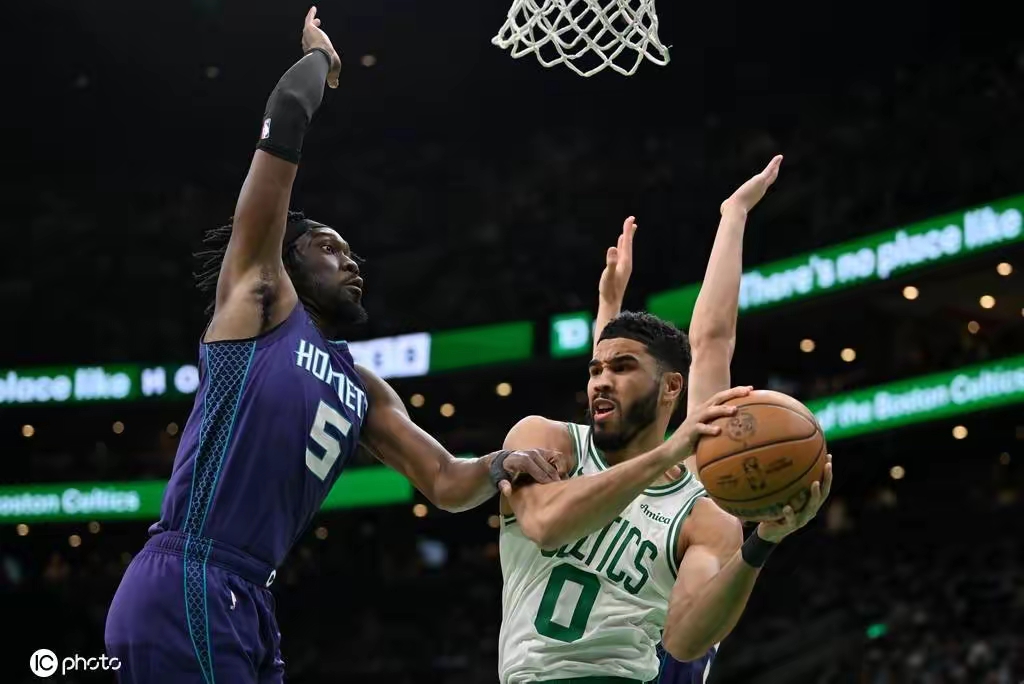 开云体育登录-凯尔特人战胜爵士,NBA比赛进阶战术指导的简单介绍