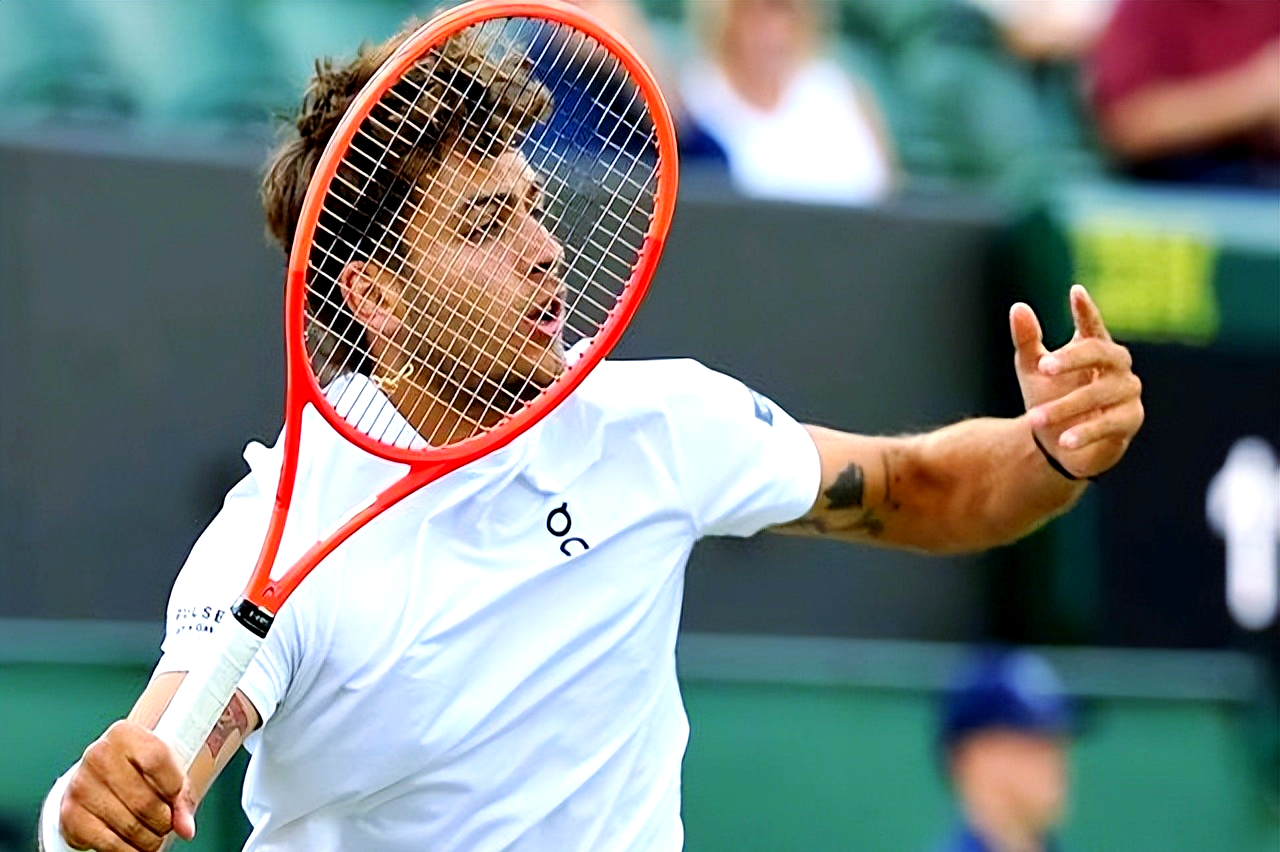 开云体育登录-温网翻盘澳网，德约科维奇刷新纪录