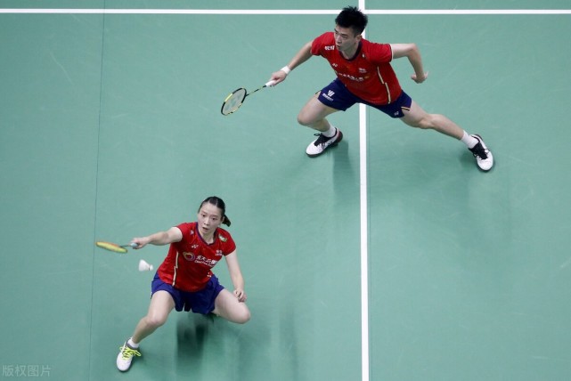 开云下载-韩国队鏖战日本队，李梓嘉带队取胜