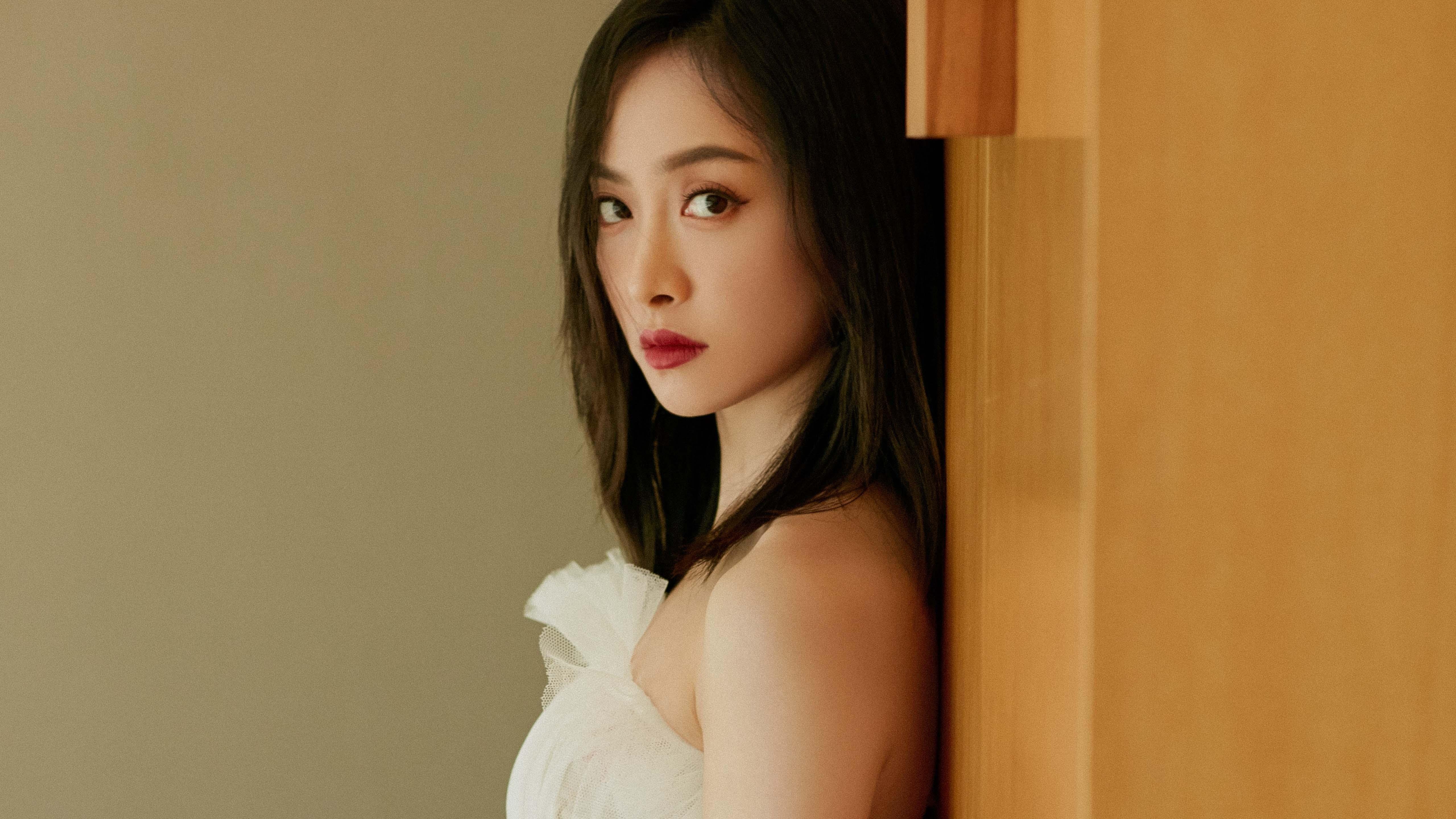 东方巨龙吞紫金，锡安铁蹄踏德甲，当旧王黄昏遇见新神加冕