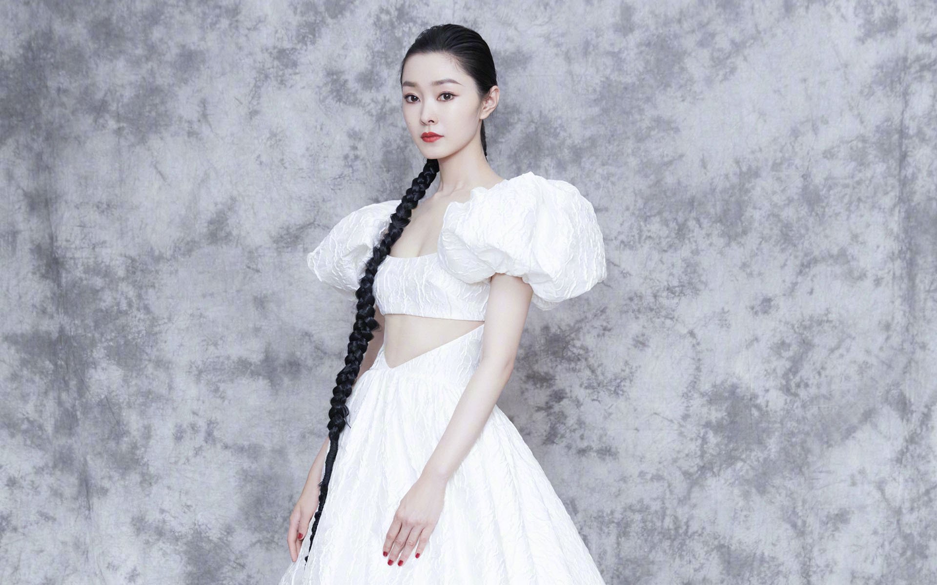 开云APP-关键先生凯恩终场救主,佛罗伦萨欧联杯险胜贝蒂斯