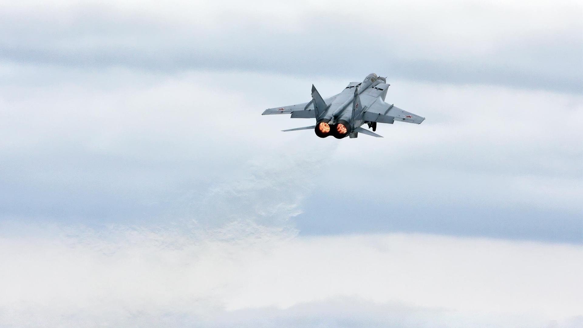 格列兹曼关键先生闪耀，曼联力克安哥拉创热身赛奇迹